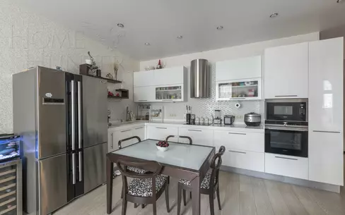 4-КОМН. КВАРТИРА С ОТДЕЛКОЙ 93 М² НА 2 ЭТАЖЕ