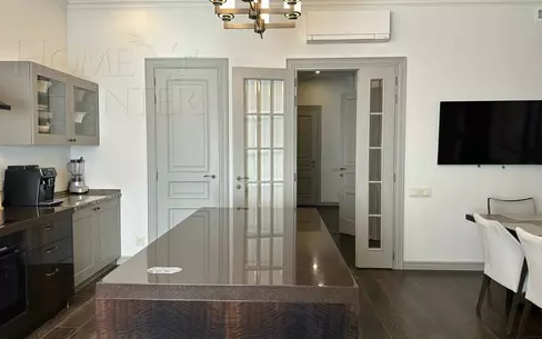 3-этажный таунхаус 330 м² с отделкой