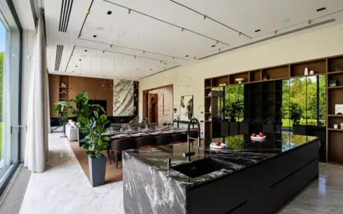 2-этажный коттедж 1 731 м² с отделкой
