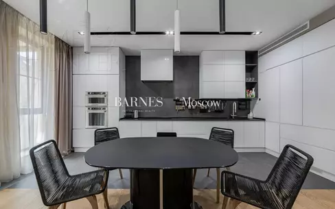 3-КОМН. КВАРТИРА С ОТДЕЛКОЙ 160 М² НА 2 ЭТАЖЕ