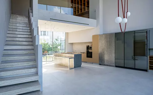 3-этажный коттедж 830 м² без отделки