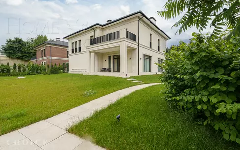 2-этажный коттедж 500 м² с отделкой