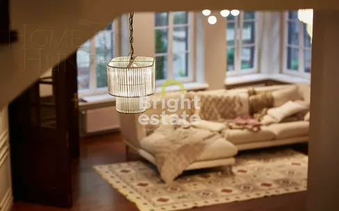2-этажный коттедж 1 463 м² с отделкой