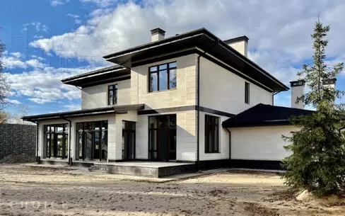 2-этажный коттедж 572 м² без отделки