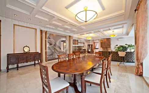 3-этажный коттедж 600 м² с отделкой
