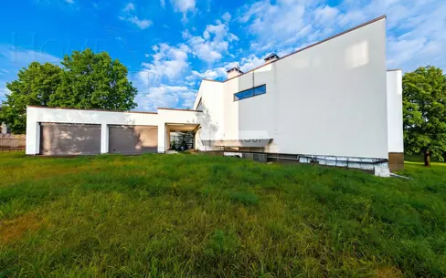 2-этажный коттедж 1 328.2 м² без отделки