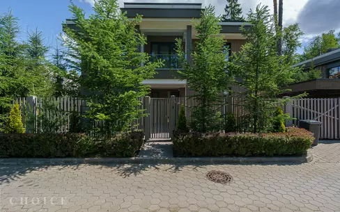 2-этажный коттедж 320 м² с отделкой