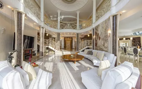 3-этажный коттедж 1 900 м² с отделкой