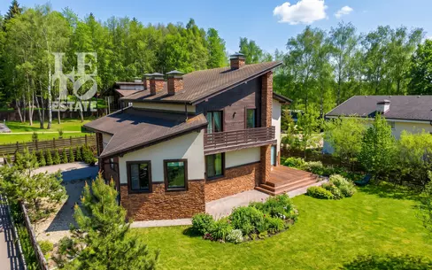 2-этажный коттедж 257.3 м² с отделкой