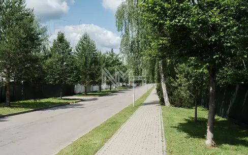 Участок 25.1 сот. в охраняемом поселке