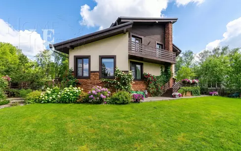 2-этажный коттедж 257.3 м² с отделкой