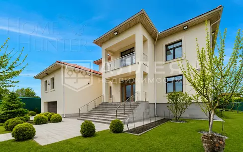 2-этажный коттедж 900 м² с отделкой