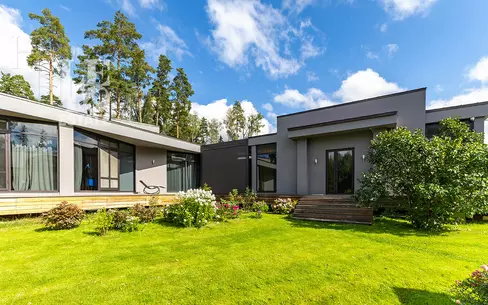 1-этажный коттедж 700 м² с отделкой