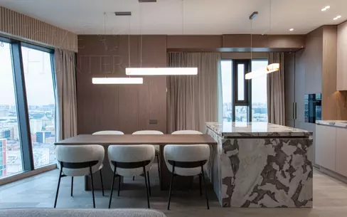 4-КОМН. КВАРТИРА С ОТДЕЛКОЙ 147.5 М² НА 25 ЭТАЖЕ