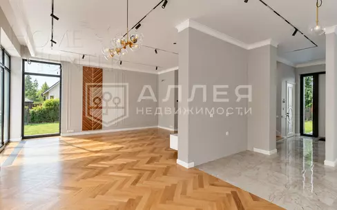 2-этажный коттедж 240 м² с отделкой