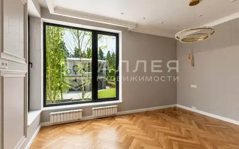 2-этажный коттедж 240 м² с отделкой