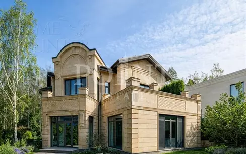 2-этажный коттедж 740 м² с отделкой