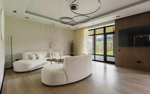 2-этажный коттедж 340 м² с отделкой