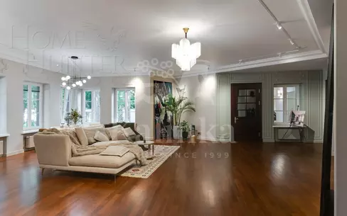 2-этажный коттедж 1 463 м² с отделкой