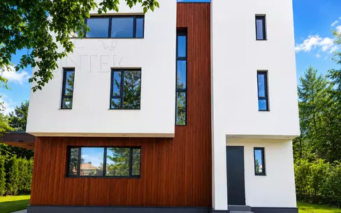 3-этажный коттедж 560 м² без отделки