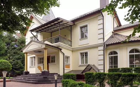 КОТТЕДЖ 1 600 м² с отделкой