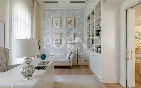 2-этажный коттедж 1 300 м² с отделкой