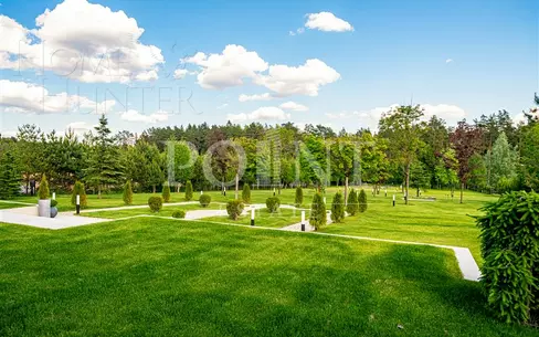 2-этажный коттедж 1 300 м² с отделкой
