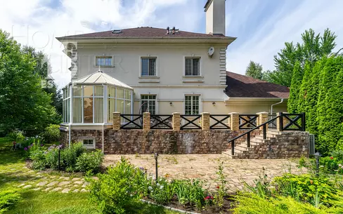 2-этажный коттедж 617.5 м² с отделкой