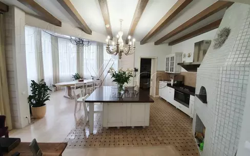 2-этажный коттедж 900 м² с отделкой