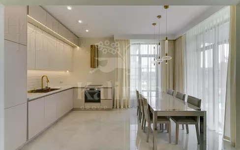 2-этажный коттедж 230 м² с отделкой
