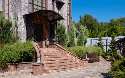 2-этажный коттедж 580 м² с отделкой