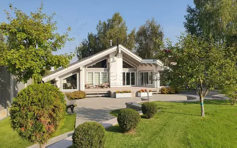 2-этажный коттедж 900 м² с отделкой