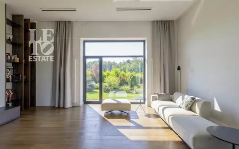 2-этажный коттедж 350 м² с отделкой