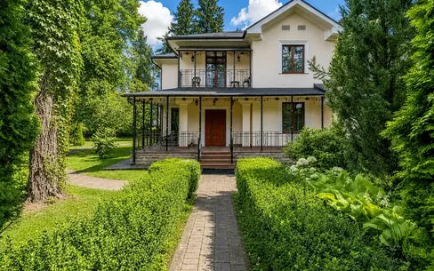 2-этажный коттедж 607 м² с отделкой