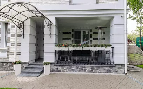 2-этажный коттедж 500 м² с отделкой