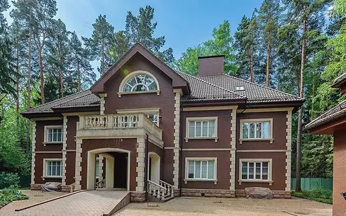 2-этажный коттедж 850 м² с отделкой