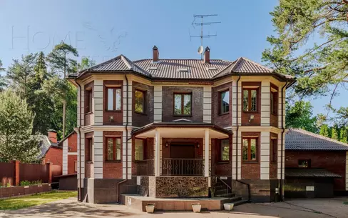 2-этажный коттедж 600 м² с отделкой