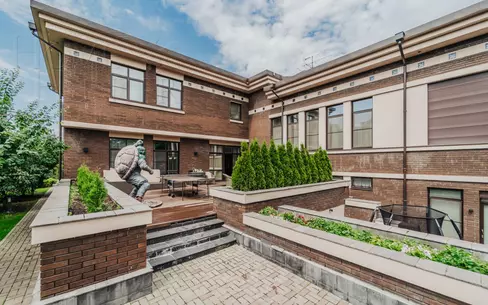 2-этажный коттедж 550 м² с отделкой