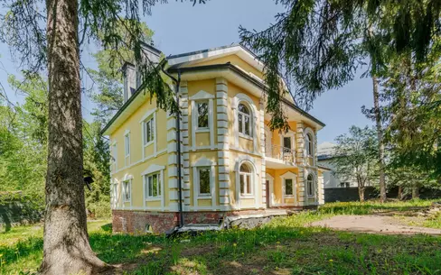 2-этажный коттедж 560 м² без отделки