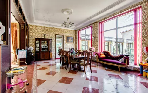 2-этажный коттедж 1 350 м² с отделкой