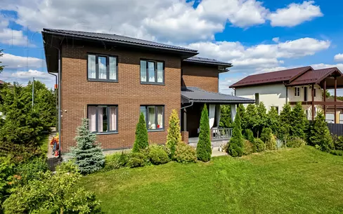 2-этажный коттедж 245 м² с отделкой