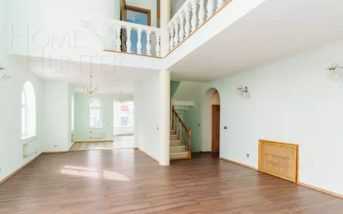 2-этажный коттедж 372 м² с отделкой