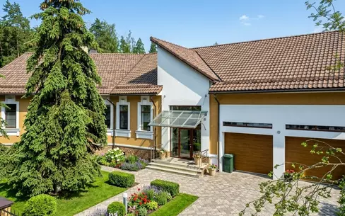 1-этажный коттедж 450 м² с отделкой