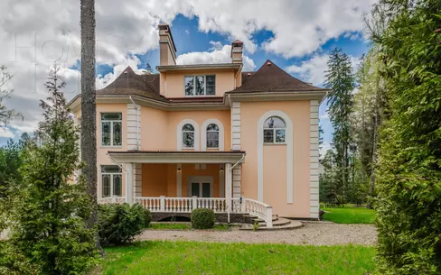 2-этажный коттедж 1 334 м² с отделкой
