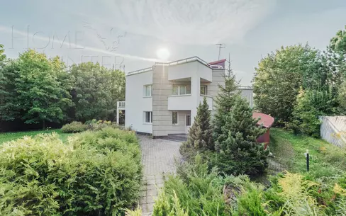 2-этажный коттедж 320 м² с отделкой