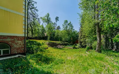 2-этажный коттедж 560 м² без отделки