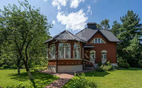 2-этажный коттедж 310 м² с отделкой