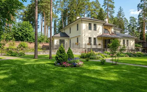 2-этажный коттедж 600 м² с отделкой