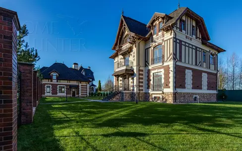 2-этажный коттедж 497.8 м² с отделкой