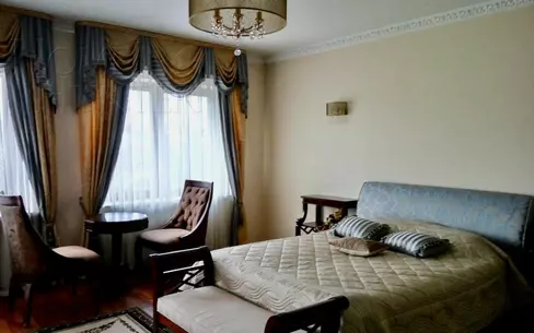 3-этажный таунхаус 280 м² с отделкой